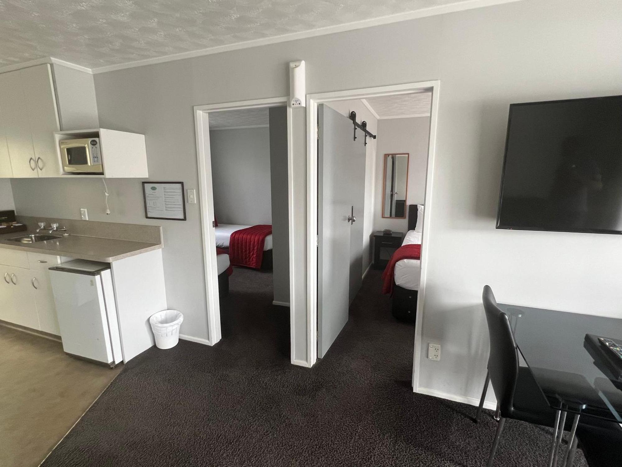 Avenue Motel Palmerston North Buitenkant foto