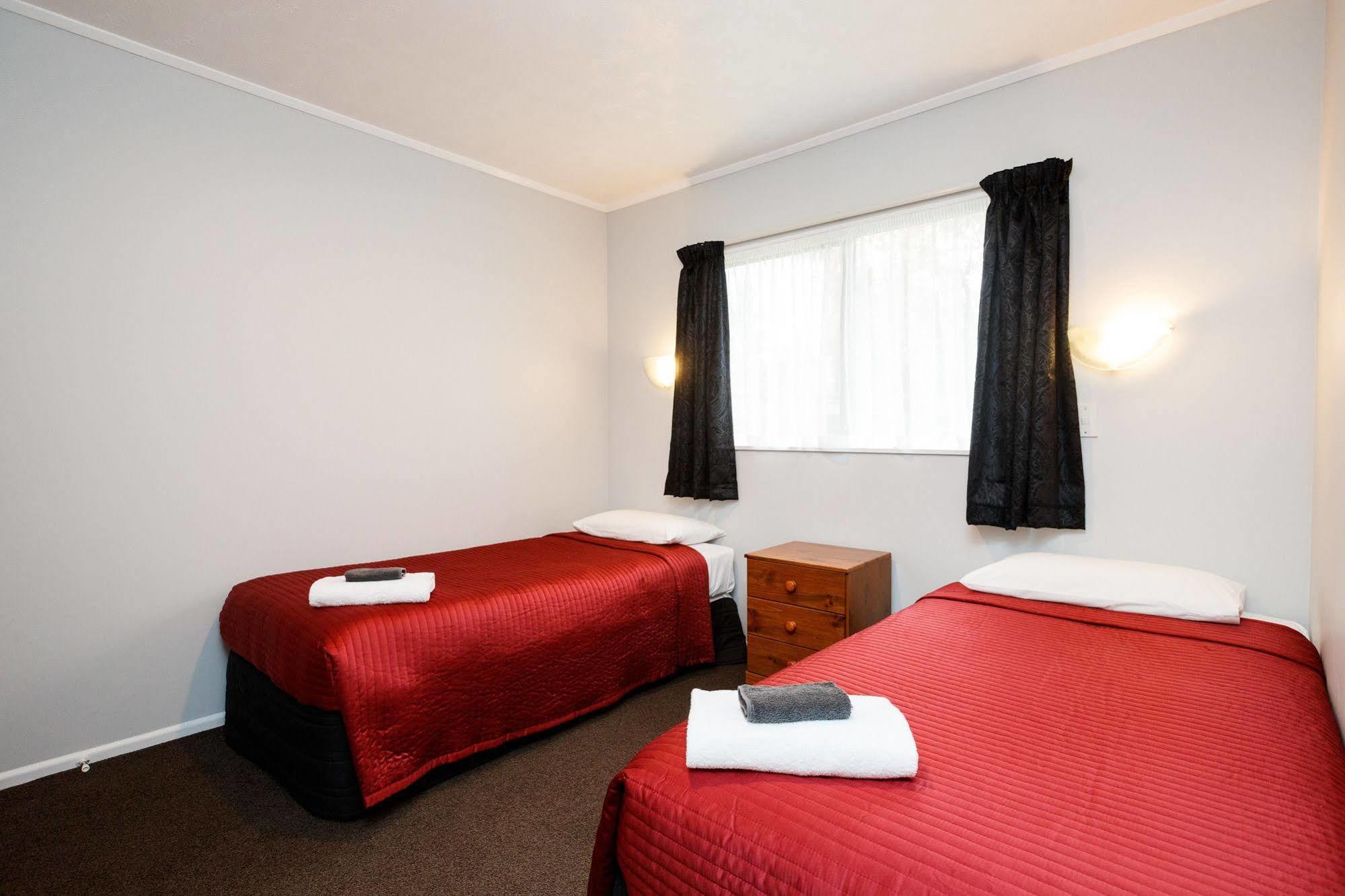 Avenue Motel Palmerston North Buitenkant foto