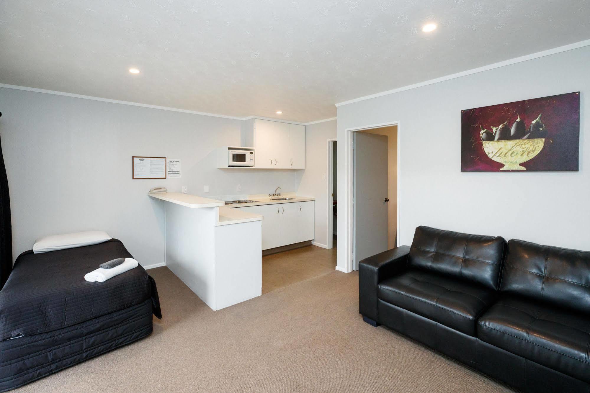 Avenue Motel Palmerston North Buitenkant foto