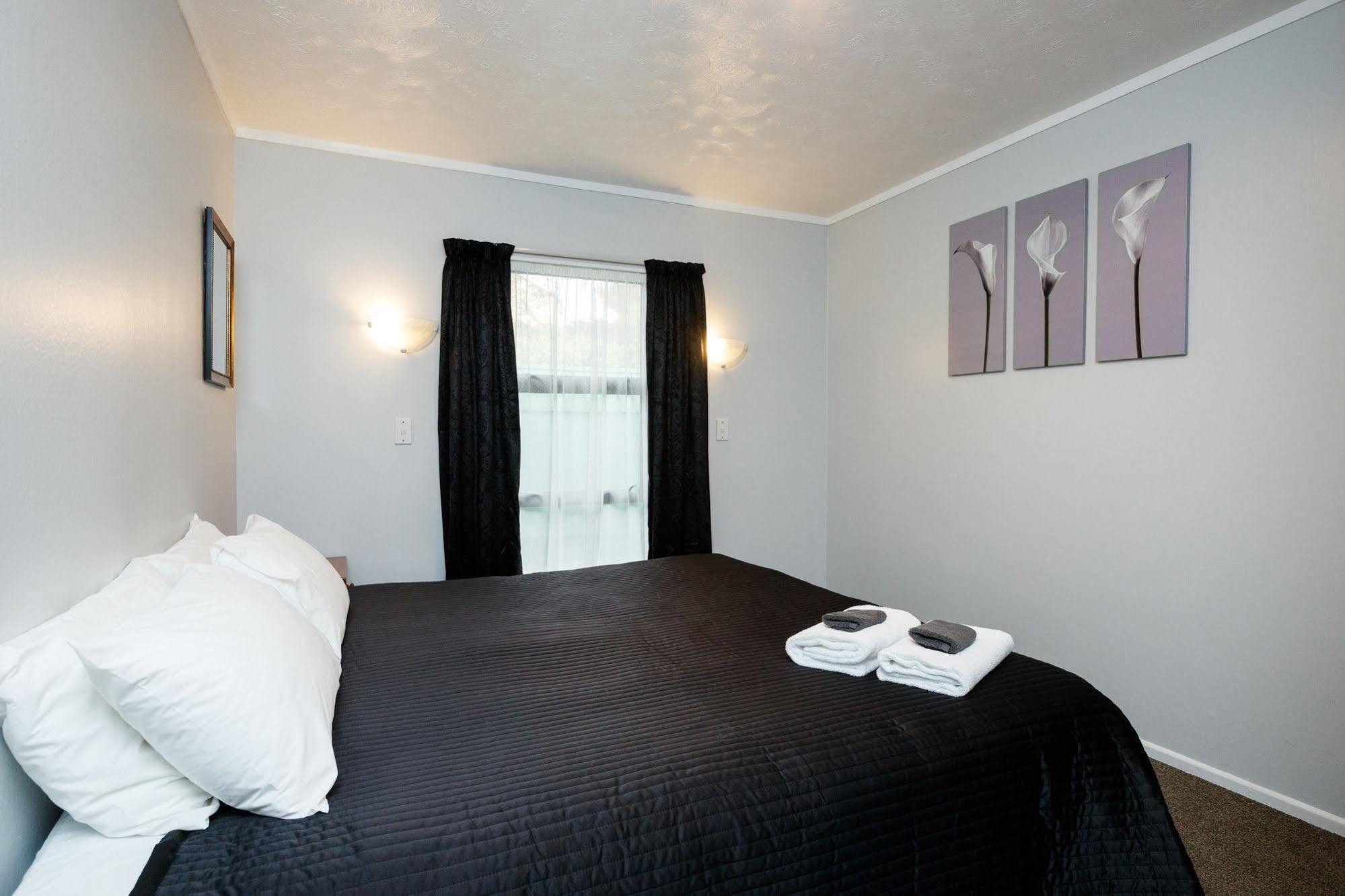 Avenue Motel Palmerston North Buitenkant foto