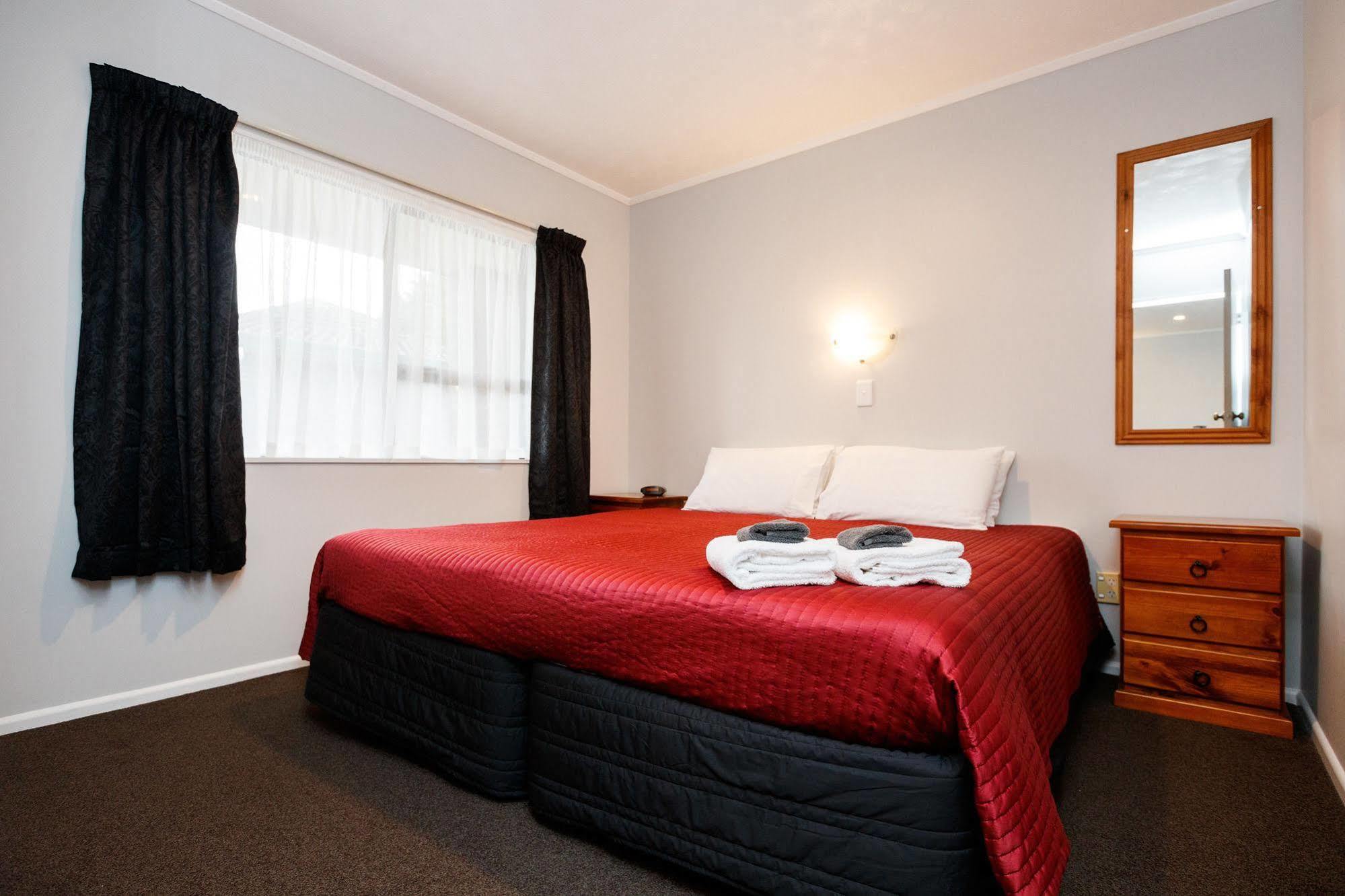 Avenue Motel Palmerston North Buitenkant foto