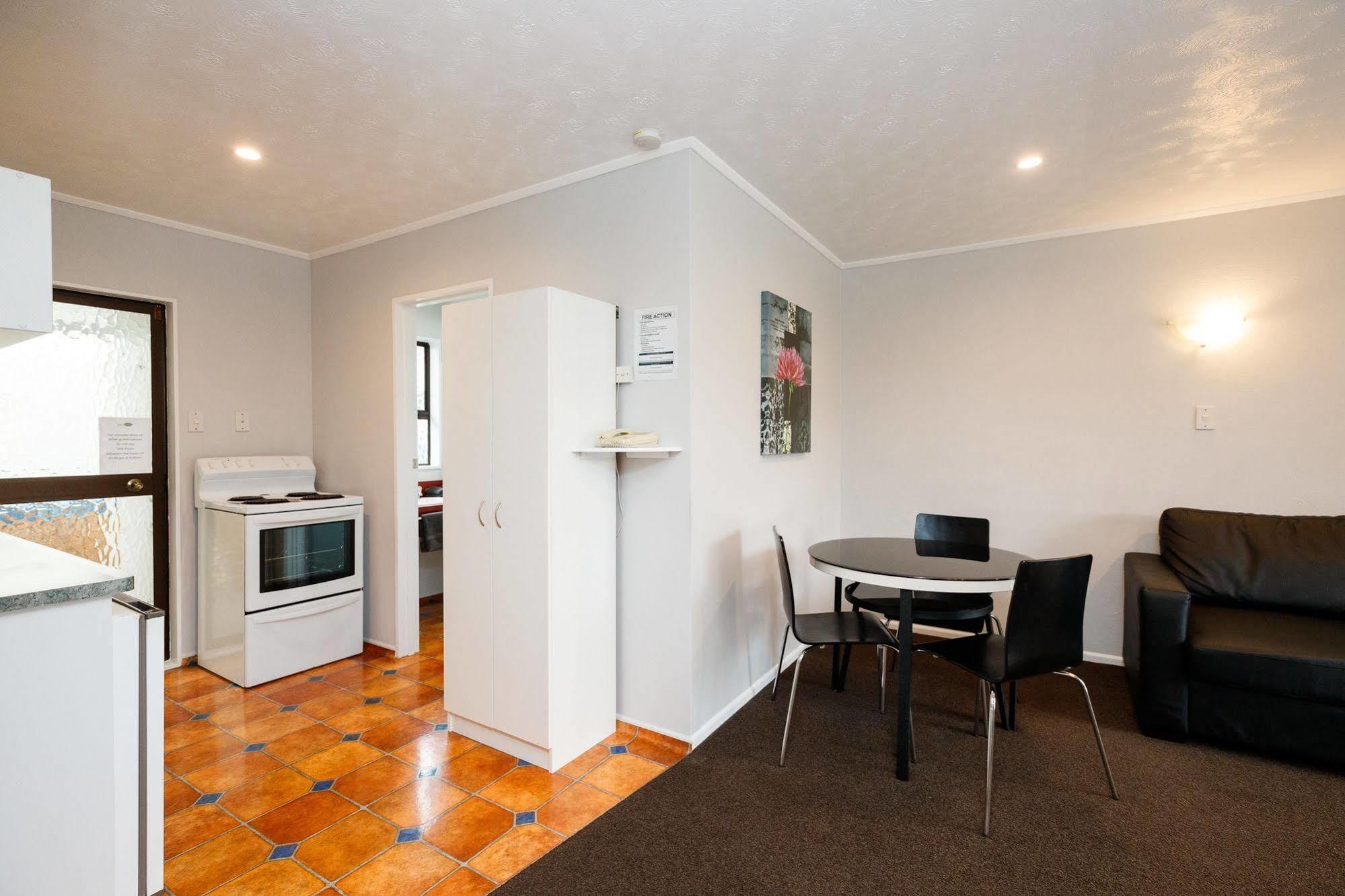 Avenue Motel Palmerston North Buitenkant foto